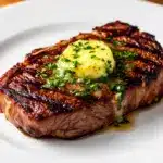Perfektes Steak mit Kräuterbutter - featured image