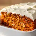 Saftiger Karottenkuchen mit Frischkäse - featured image
