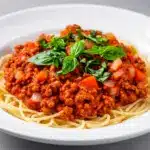 vegane Bolognese mit Sojahack - featured image